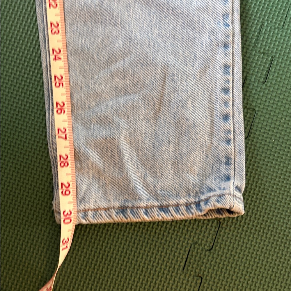 VTG 512 Straight Leg Levi’s Light Blue High-Waist Jeans Size 25 Waist - Picture 9 of 13